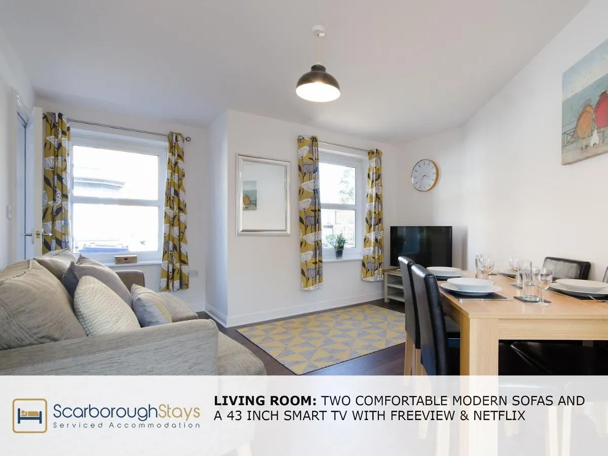 Candler Lodge - 3 Bedroom Townhouse With Parking - Patio Area & Seating Scarborough
